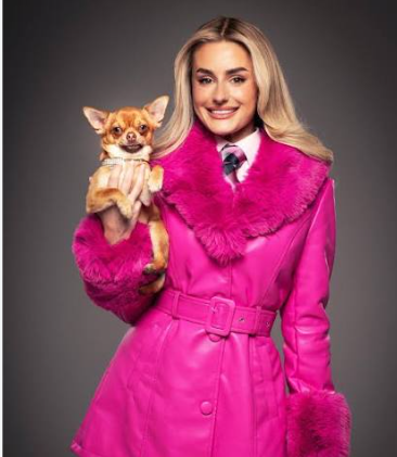 Amber Davies Is Back at the Coliseum